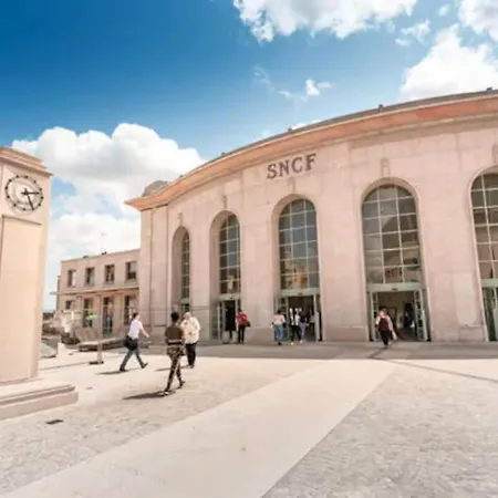 Noailles - - Ci - Tres Bel Pres Du Chateau *