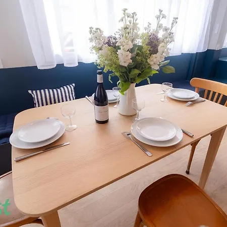 Noailles - - Ci - Tres Bel Pres Du Chateau